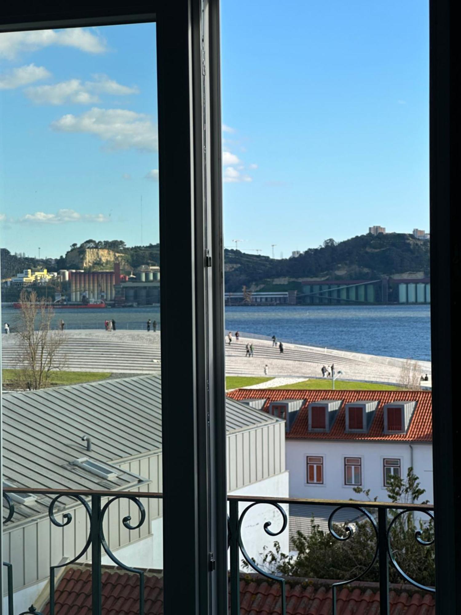Belem With Tagus River View Apartment